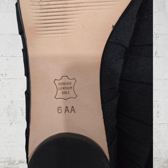 Talbots Black Canvas Almond Toe Slip On Pleated Classic Ballet Flats Size 6 - Picture 11 of 13